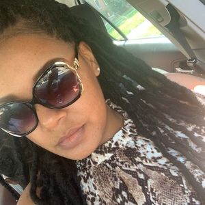 Meet your Posher, Tanika